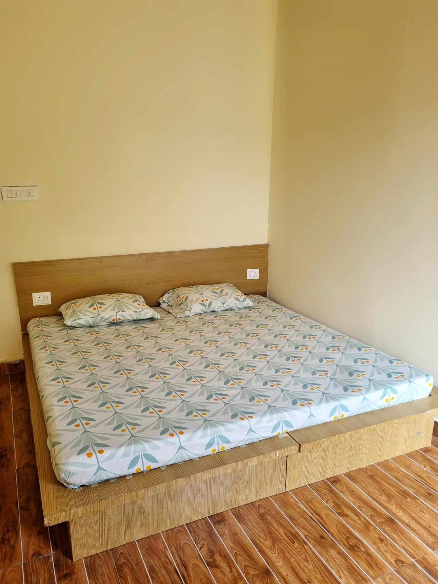 Landlopers Hostel Rishīkesh Extérieur photo