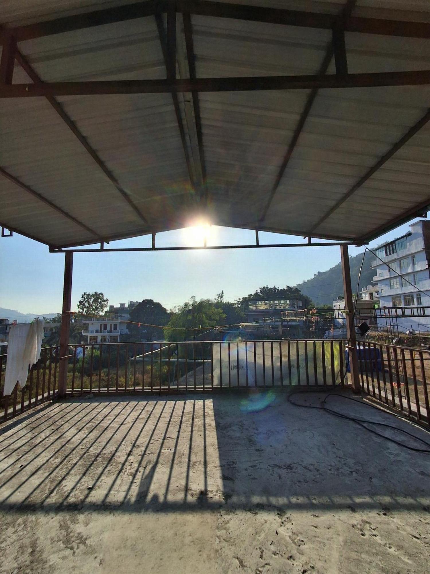 Landlopers Hostel Rishīkesh Extérieur photo