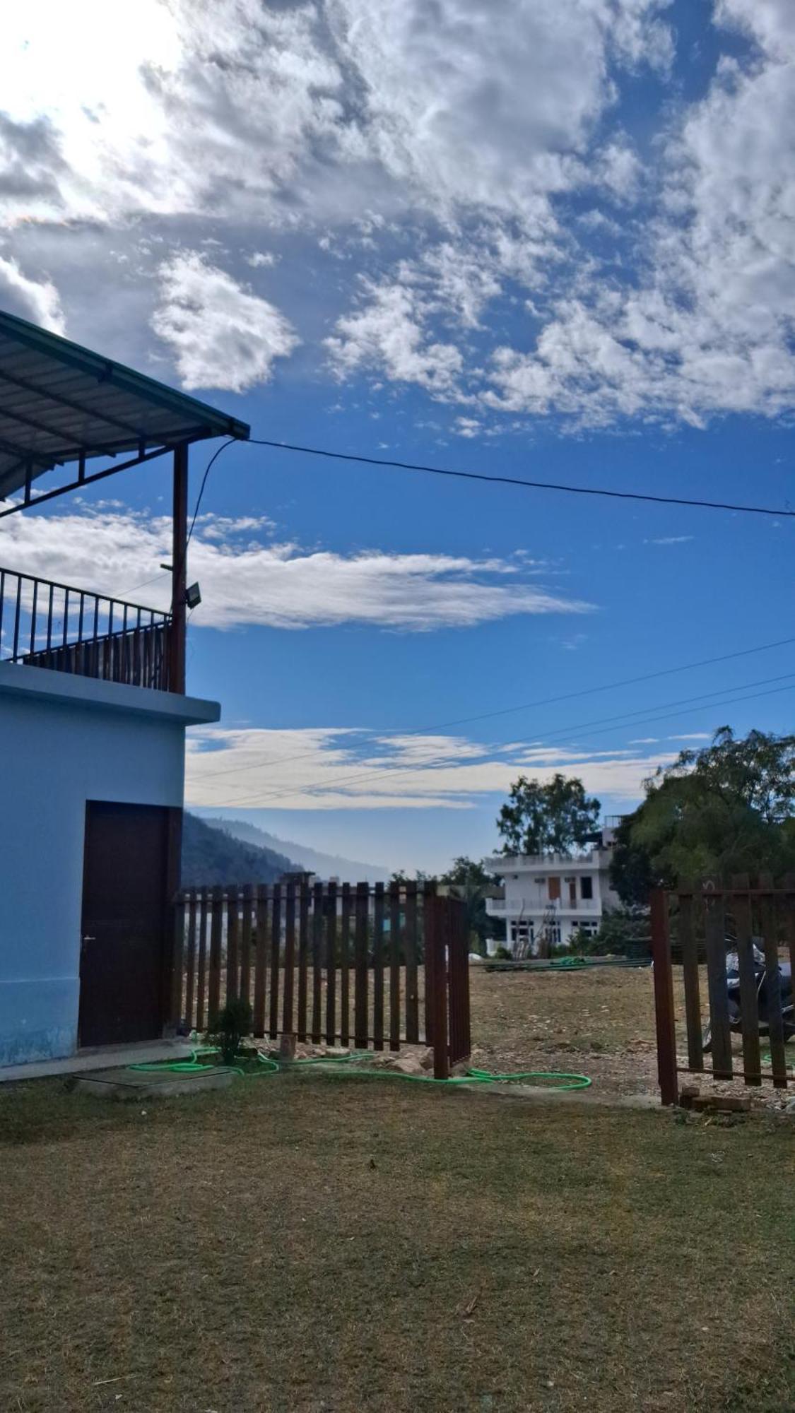 Landlopers Hostel Rishīkesh Extérieur photo